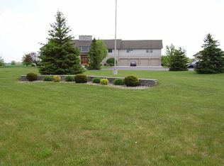 1230 N Jones Rd, Essexville, MI