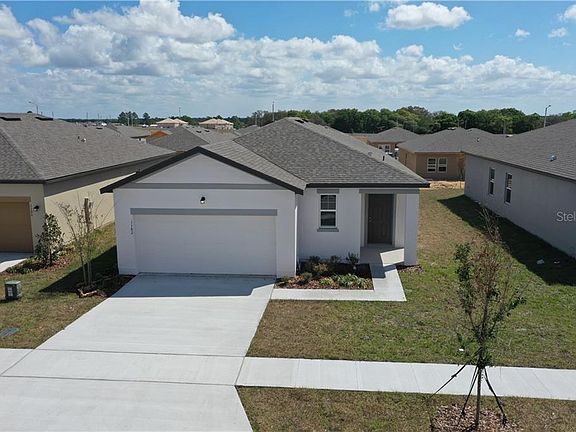2nd image of 1062 Aerides Way