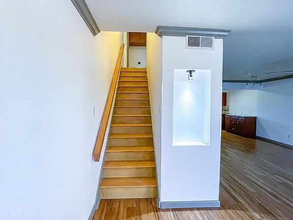 3rd image of 6544 Chicory Ct