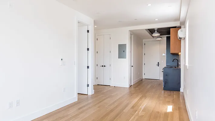 Rented by Nooklyn NYC LLC | media 6