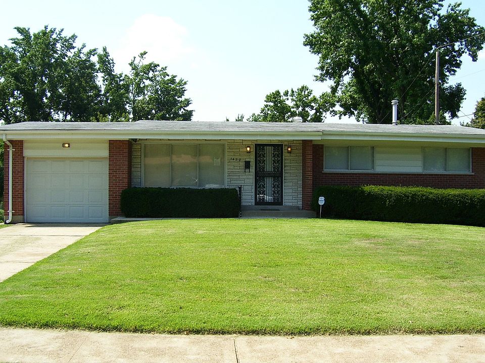 1st image of 1420 Wadsworth Dr