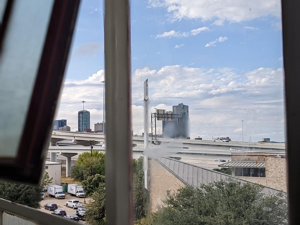 Beautiful views of Downtown Fort Worth City scape