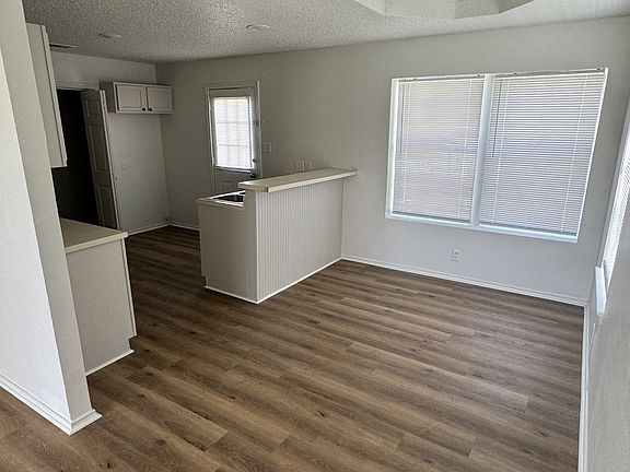 2nd image of 2104 Gilmer St