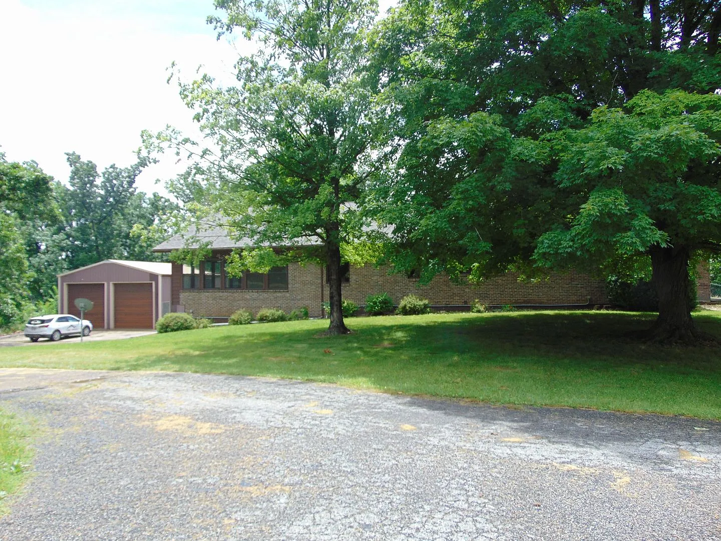 Amazing 3 Bed 2 Bath Country Home With Fabulous Views! — Photo 2