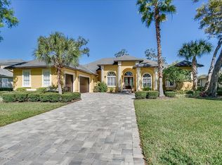 13761 Saxon Lake Dr S, Jacksonville, FL 32225
