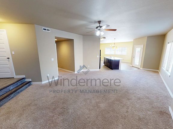 4th image of 808 NE Bunky Ln #2
