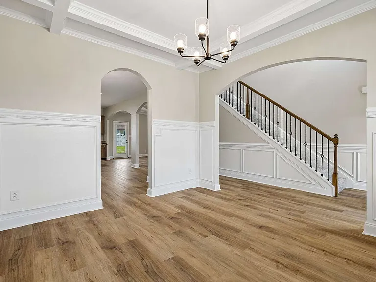 1240 Winterset Dr — Photo 10
