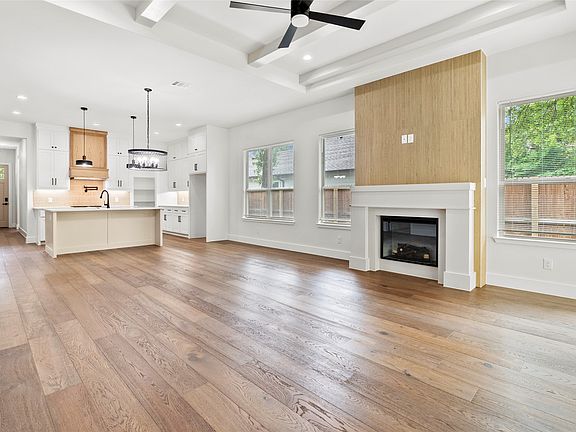 5th image of 717 Hemlock Dr