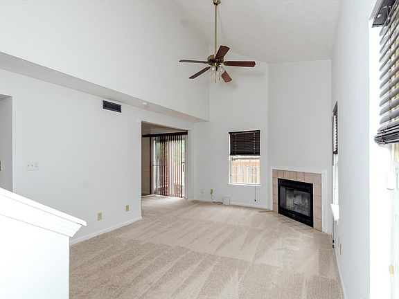 3rd image of 4829 Ossington Ct