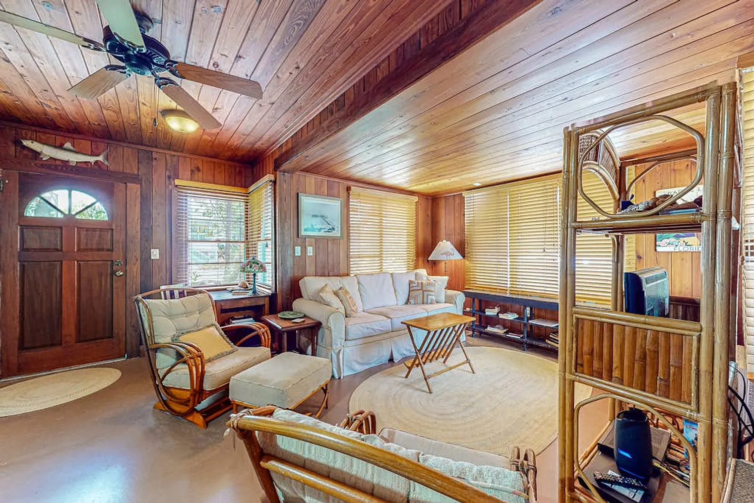 1 bed, 1.0 bath, 645 sqft, $8,100 — Photo 3