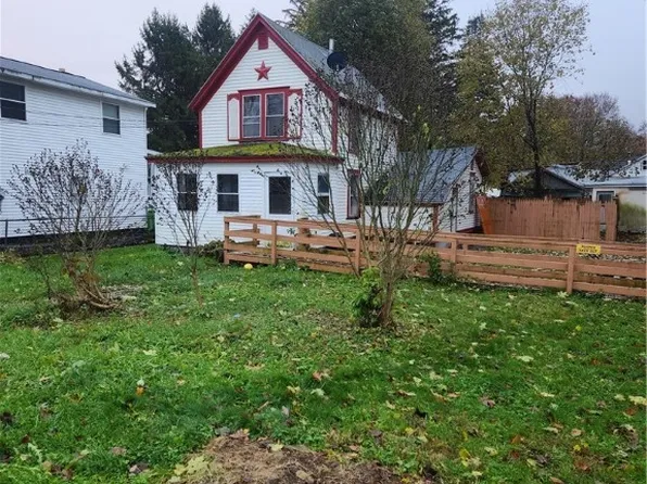 211 Orchard Ave, Nedrow, NY 13120