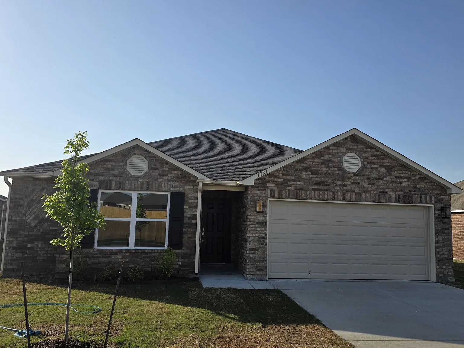 4 bed, 1700 sqft, $2,195 — Photo 3