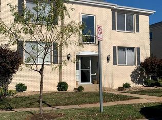 12540 Chardin Pl APT 1, Saint Louis, MO 63128