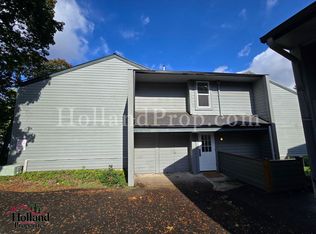 8747 SW Brightfield Cir, Portland, OR 97223