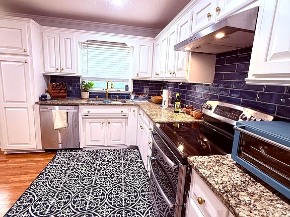 4th image of 450 Osprey Cir