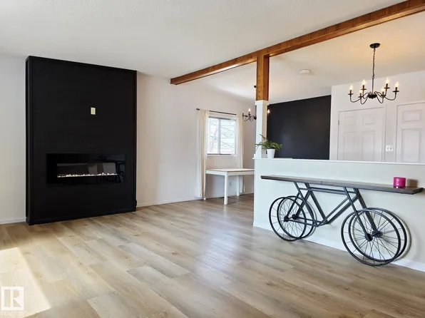 5204 43rd Ave, Leduc, AB T9E 5A6