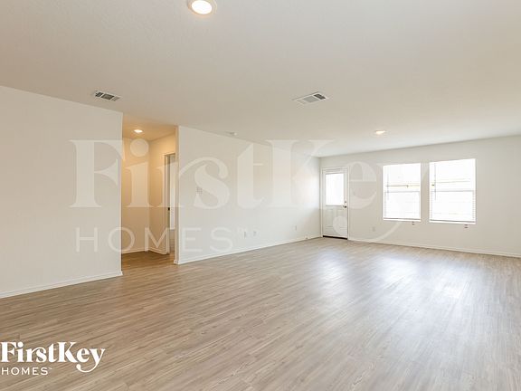 3rd image of 10627 Erinita Way