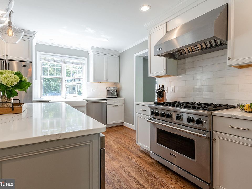 1st image of 3507 Halcyon Dr