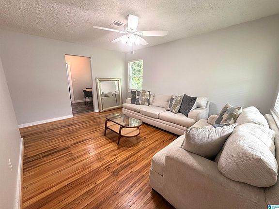 5th image of 218 Meadowood Ave