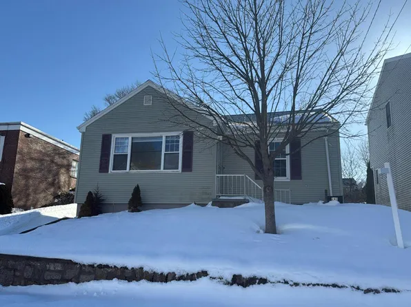 243 Oak Grove Ave, Fall River, MA 02723