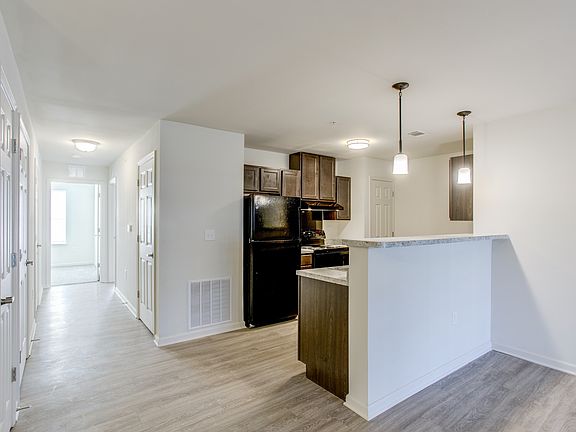 5th image of 415 Rome Pike #36261