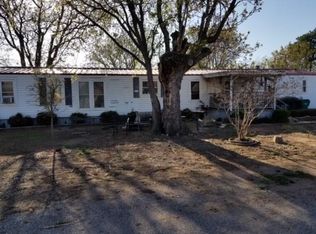 500 W 2nd St, Grandfield, OK 73546