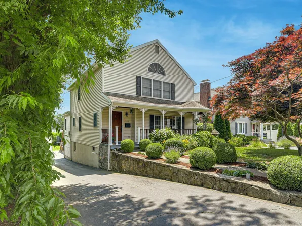 215 West Avenue, Darien, CT 06820