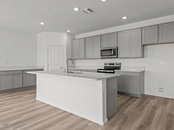 24659 W WAYLAND Drive, Buckeye, AZ 85326