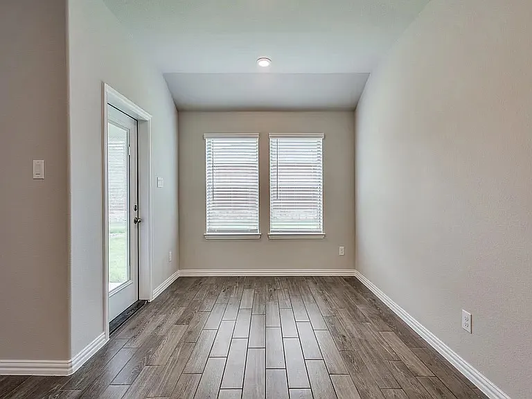 3925 Jasper Ln — Photo 11