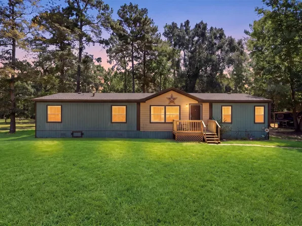 104 Plantation Dr, Waller, TX 77484