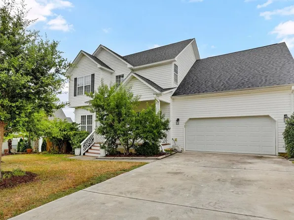 1010 Meridian Dr, Sneads Ferry, NC 28460