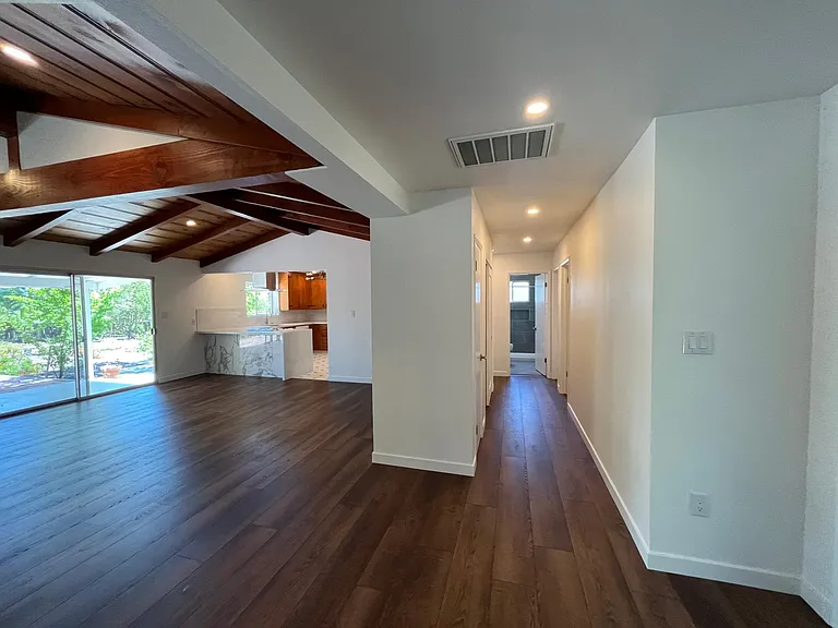 1121 Putter Ave — Photo 13
