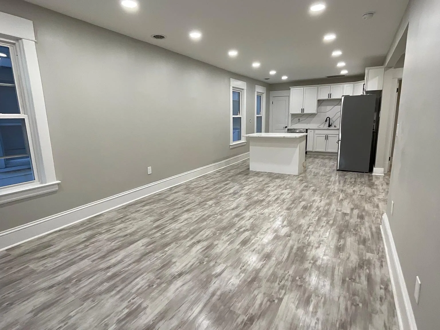 3 bed, 1800 sqft, $1,999 — Photo 1