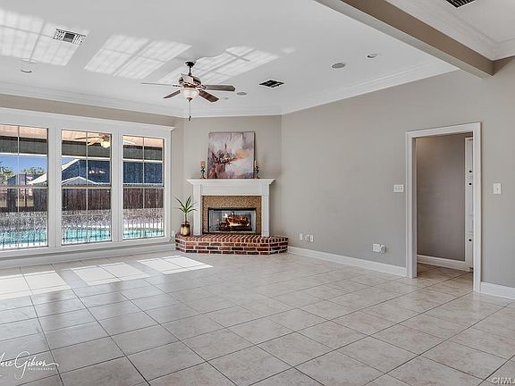 4th image of 4130 Courtland Way