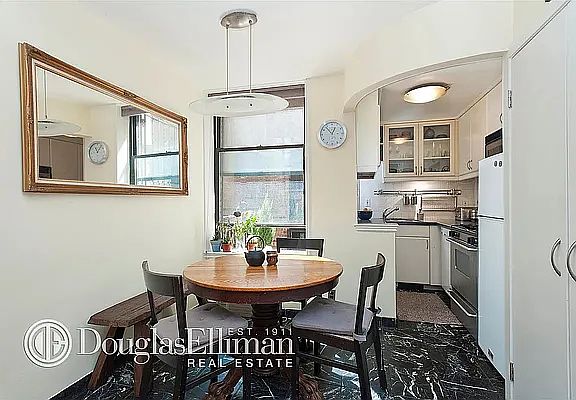 3rd image of 2 W 90th St APT 1B