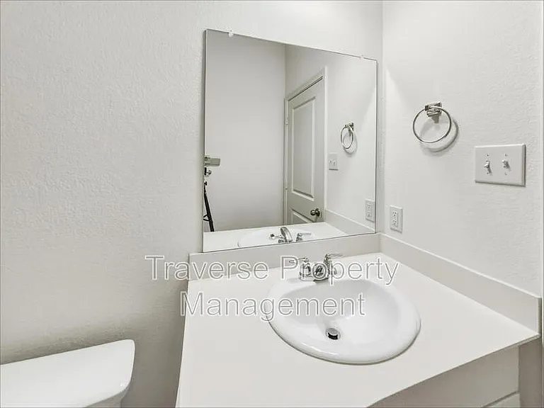 1713 Escondido Dr — Photo 18