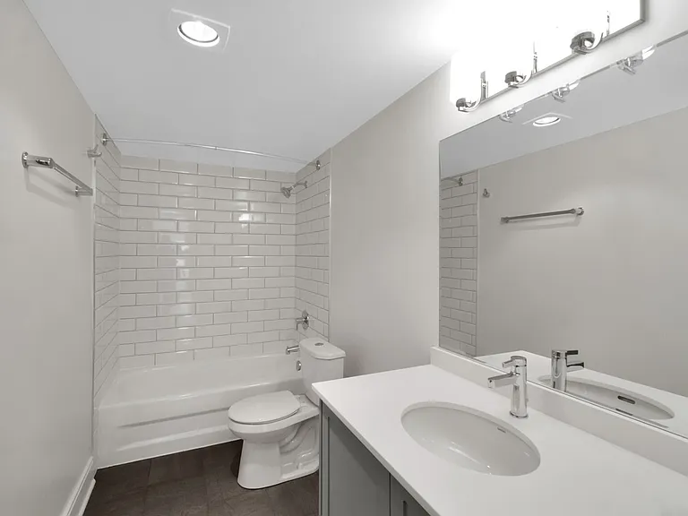 820 Craigflower Rd #204 — Photo 18