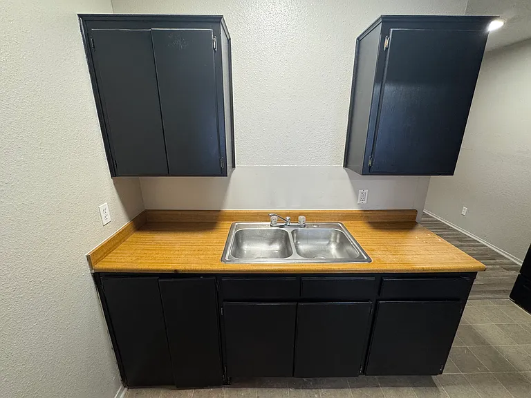 500 SW 10th Ave #10 — Photo 7