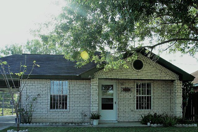 1st image of 1807 Calle Tulipan