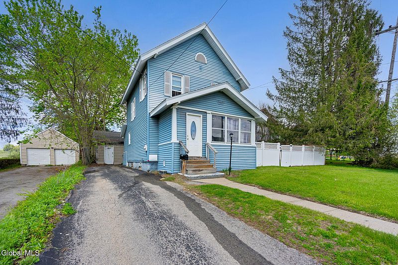 2nd image of 2 W 10th Avenue