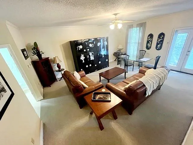 323 Morgan St #D — Photo 8