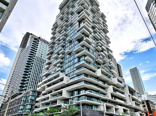 77 Shuter St, Toronto, ON