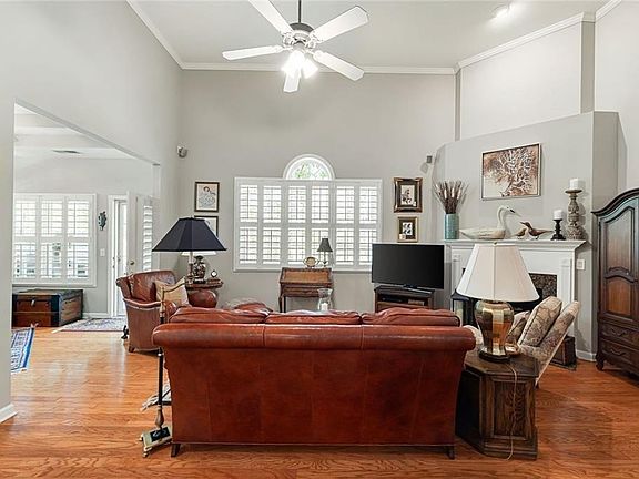 5th image of 3236 Abbott Dr #8