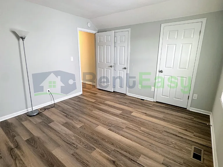 1584 Boles Pl — Photo 23