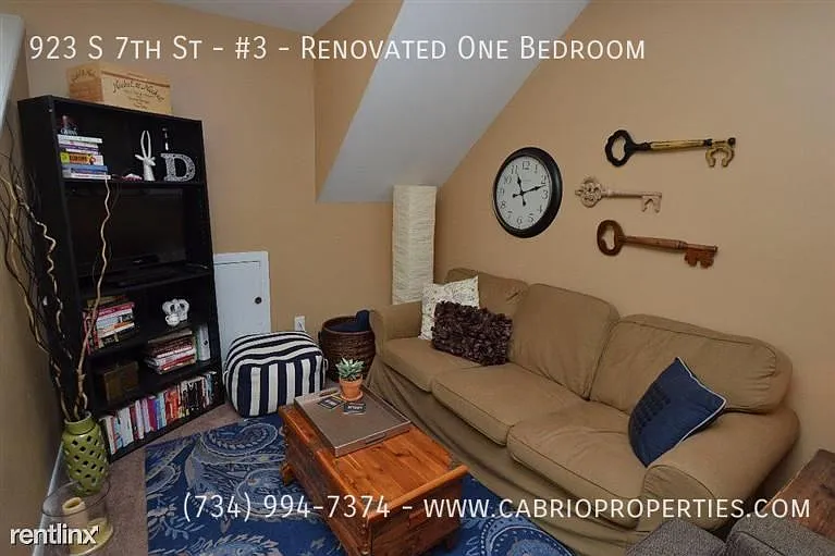923 S 7th St — Photo 9