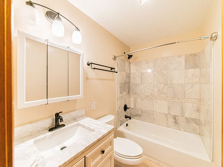 671 Riverview Dr — Photo 14