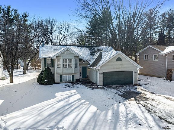 3rd image of 119 Liverpool Dr SE
