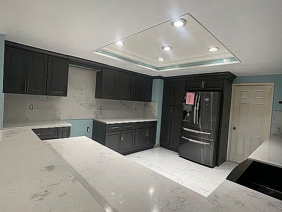 4th image of 2116 W Chalet Ave