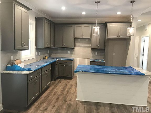 3rd image of 5795 Ironwood Dr