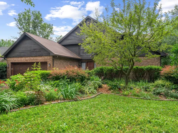 2361 Delaware Dr, Ann Arbor, MI 48103